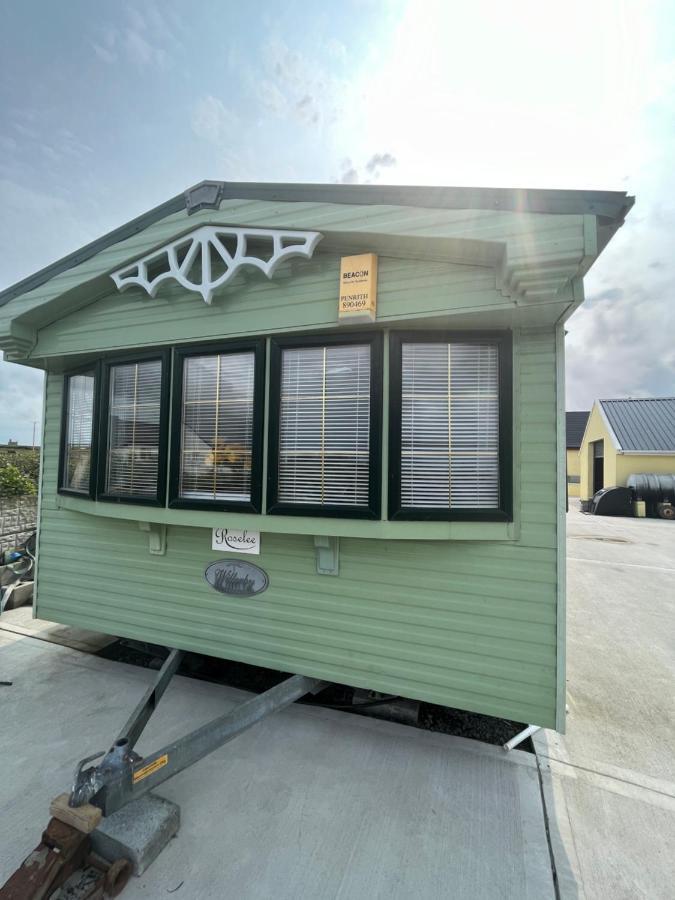 Seaside Chalet Villa Quilty ภายนอก รูปภาพ