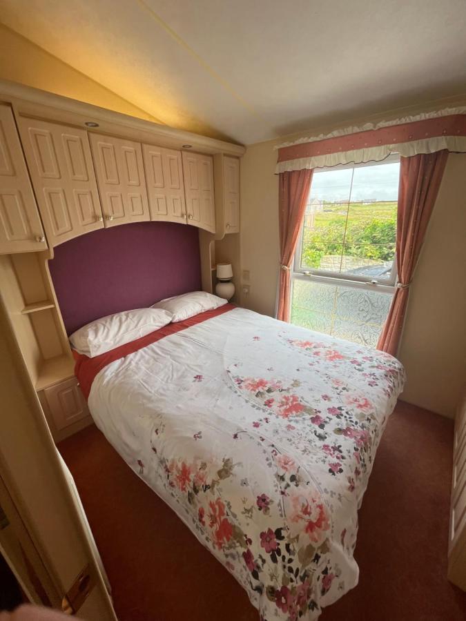 Seaside Chalet Villa Quilty ภายนอก รูปภาพ